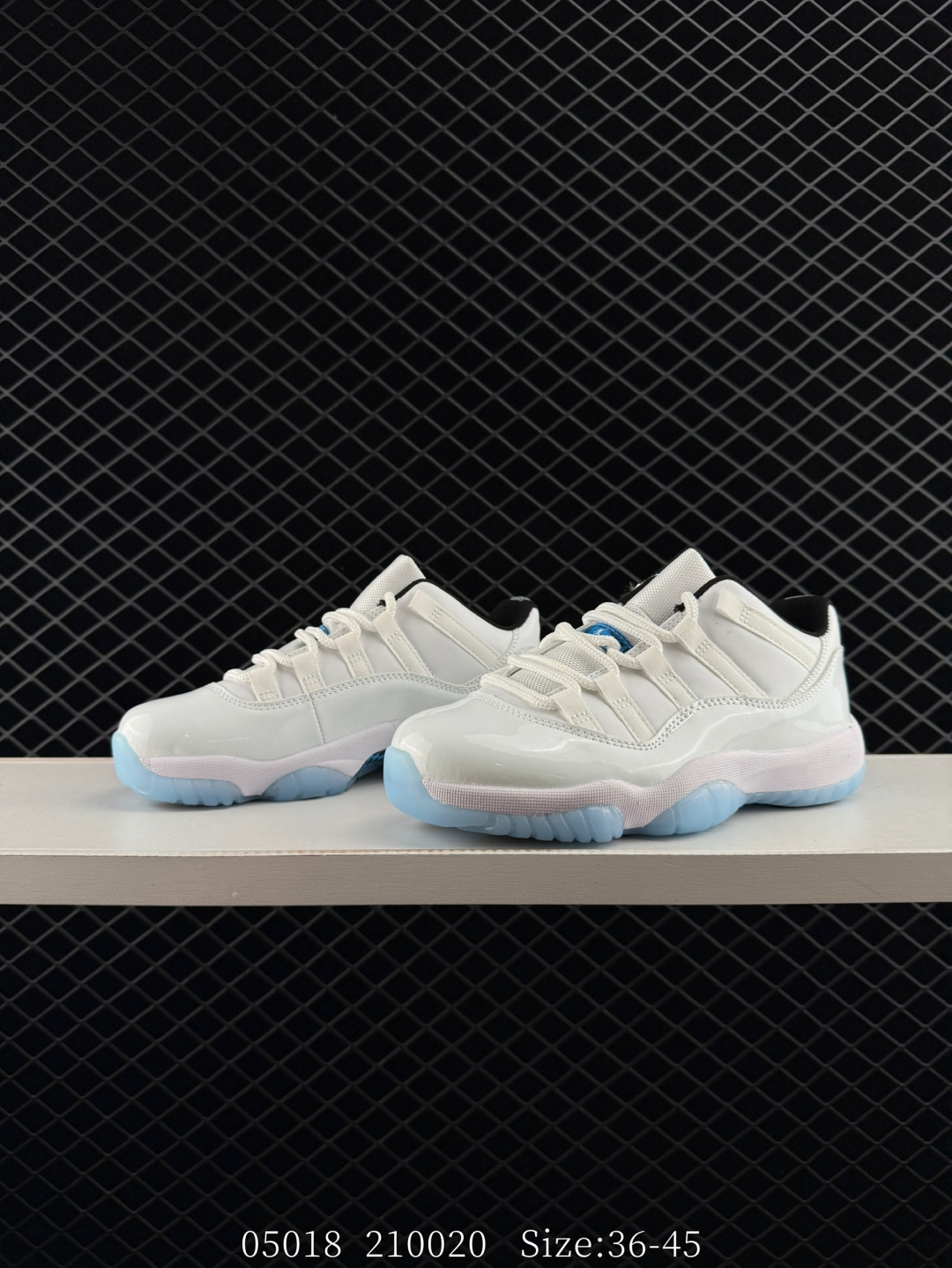 Nike Air Jordan 11 Retro Low”Concord“